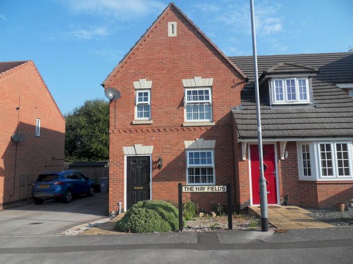 3 Bedroom Town House To Rent In The Hay Fields, Rainworth, NG21