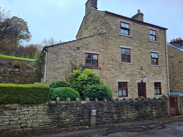 2 Bedroom Detached House To Rent In Old Road, High Peak, SK23