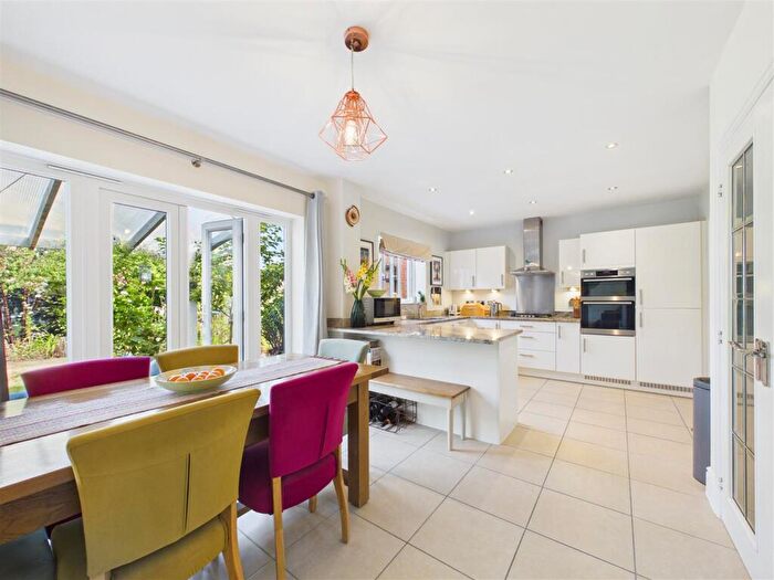 4 Bedroom Detached House For Sale In Ubique Avenue, Meon Vale, Stratford-Upon-Avon, CV37