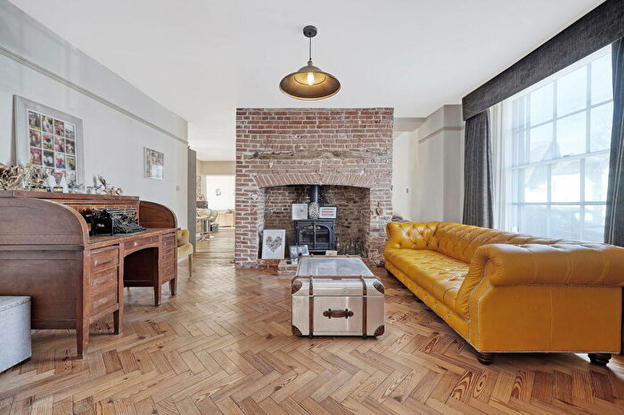 6 Bedroom Detached House For Sale In Brook Street, Great Bardfield, CM7