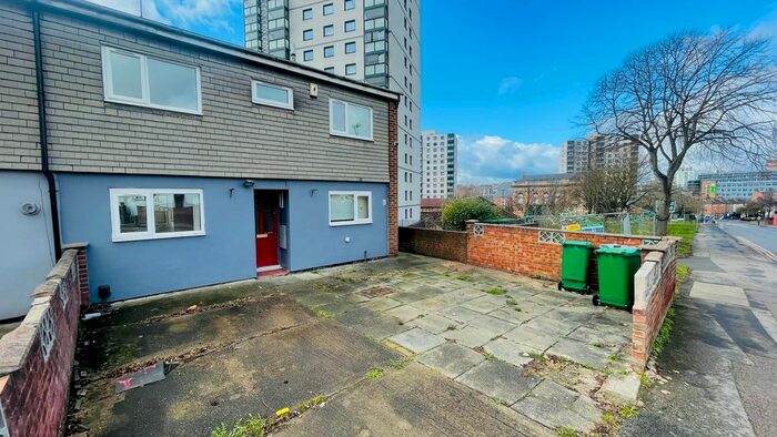 3 Bedroom End Of Terrace House To Rent In Sneinton Road, Nottingham, NG2