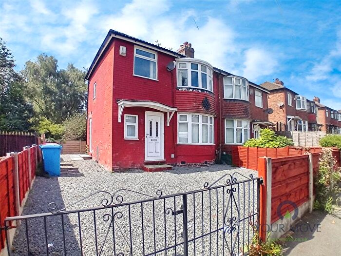 3 Bedroom Semi-Detached House To Rent In Coniston Avenue, Little Hulton, Manchester, Greater Manchester, M38