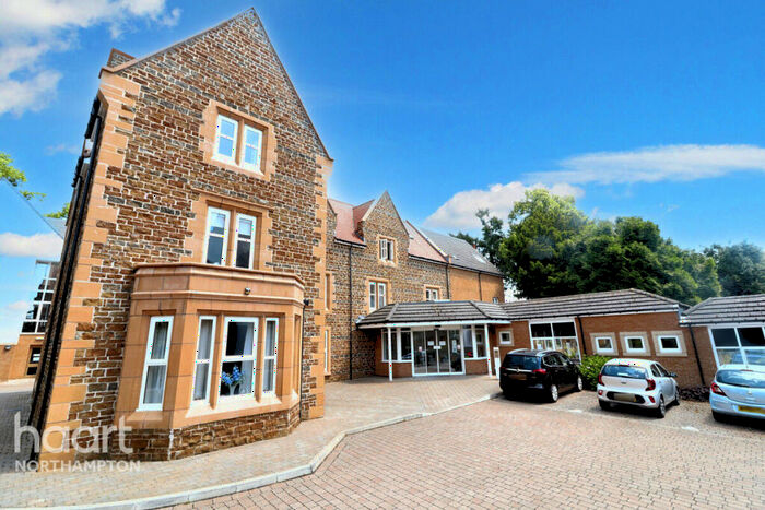 2 Bedroom Apartment For Sale In Welford Road, Northampton, NN2