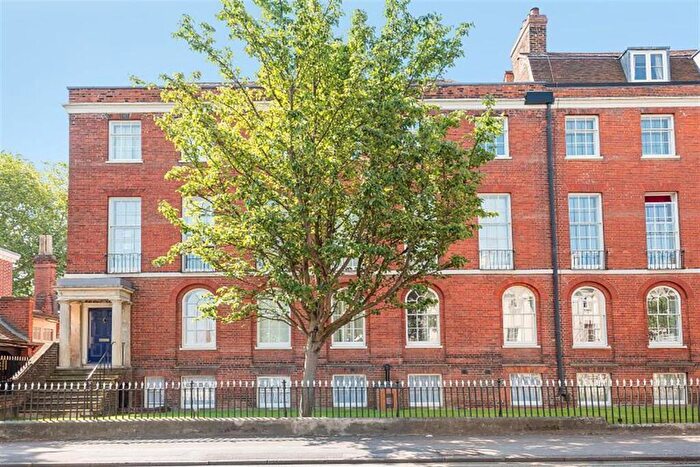 2 Bedroom Apartment To Rent In London Road, Reading, RG1