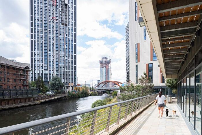 3 Bedroom Apartment To Rent In Bed - Slate Yard, M3