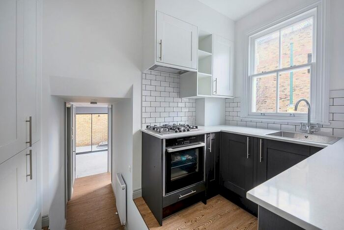 1 Bedroom Flat To Rent In Rozel Road, London SW4