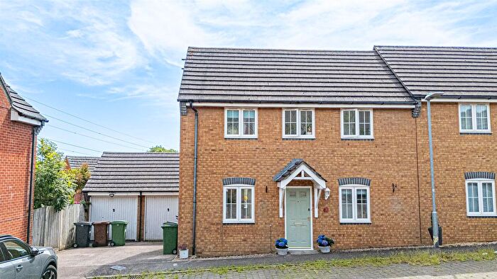3 Bedroom Semi-detached House For Sale In Carvel Court, St. Leonards-On-Sea, TN38