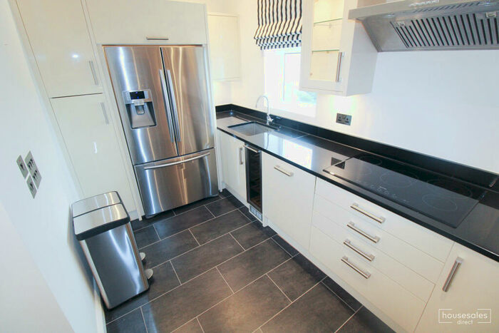 2 Bedroom Apartment For Sale In The Anchorage, Deganwy, LL31