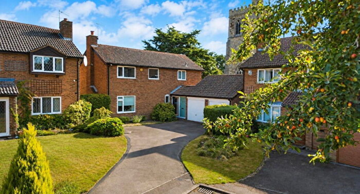 4 Bedroom Detached House For Sale In Elmers Park, Bletchley, Milton Keynes, MK3