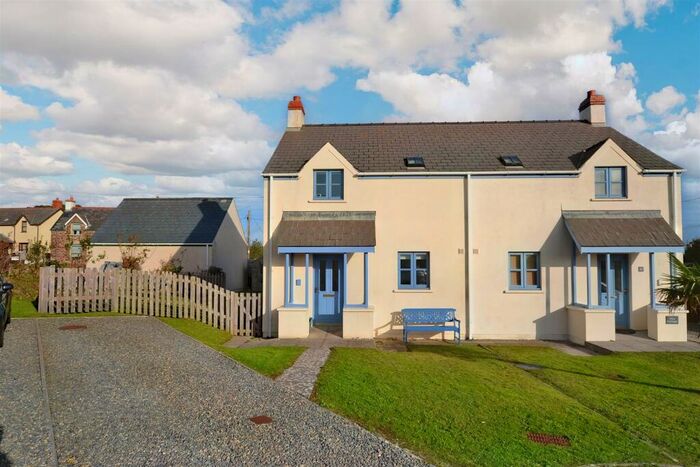 3 Bedroom Semi-Detached House For Sale In Marloes, SA62