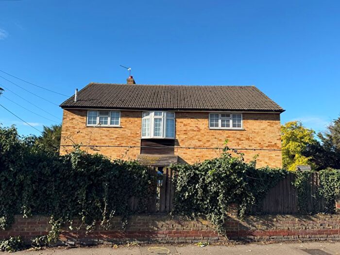 3 Bedroom Property For Sale In Providence Lane, Harlington, Hayes, UB3