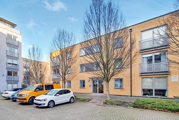 2 Bedroom Flat To Rent In Deals Gateway, London, SE13