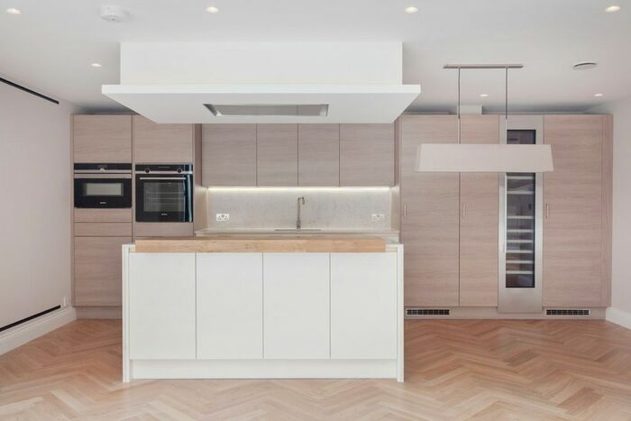 3 Bedroom Town House To Rent In Rowley Cottages, Addison Bridge Place, London, W14