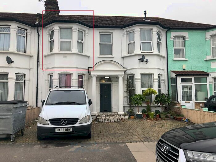 1 Bedroom Flat To Rent In Brisbane Road, Ilford, IG1