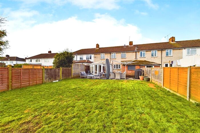 3 Bedroom Terraced House For Sale In Beverley Road, Tilehurst, Reading, Berkshire, RG31