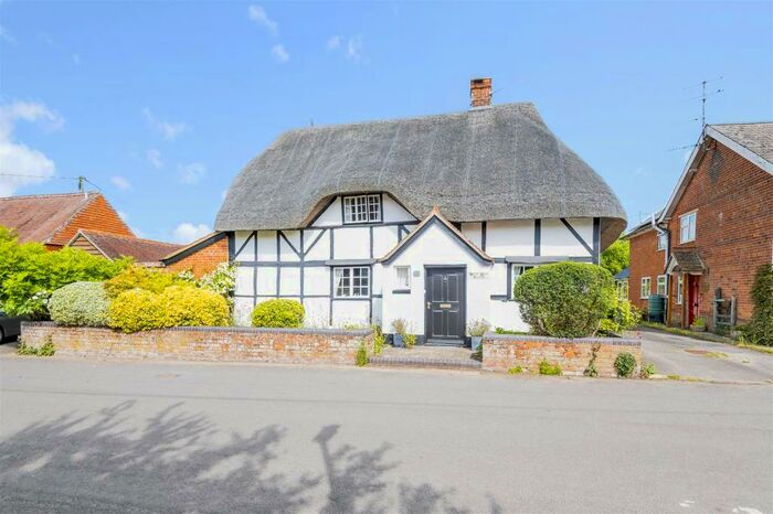 3 Bedroom Detached House For Sale In White Rose Cottage, All Cannings, SN10