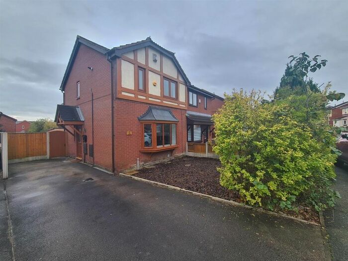 3 Bedroom Semi-Detached House To Rent In The Shires, St. Helens WA10