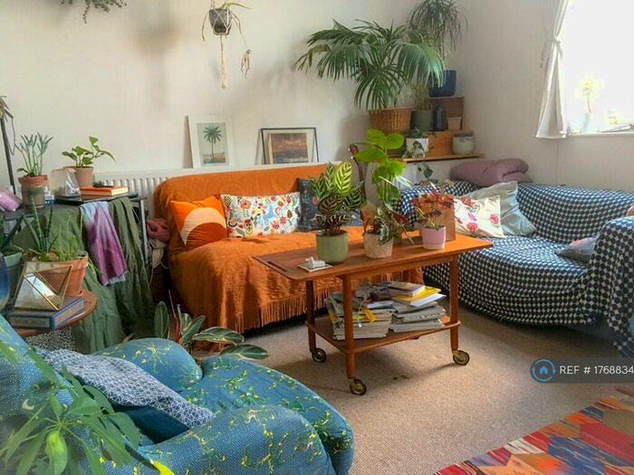 2 Bedroom Maisonette To Rent In Amhurst Road, London, E8