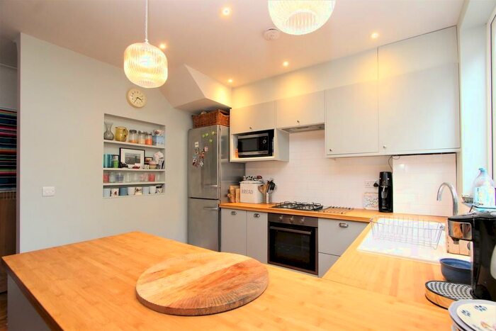 4 Bedroom Terraced House To Rent In Hillside Gardens, Bounds Green, N11
