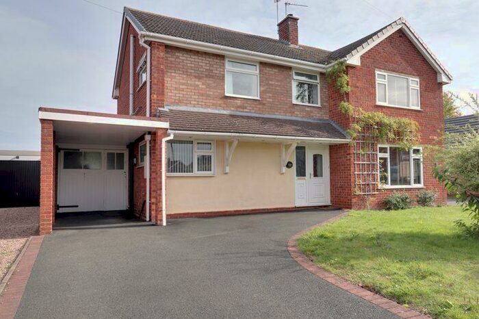3 Bedroom Semi-Detached House For Sale In Leacroft Road, Penkridge, Stafford, ST19