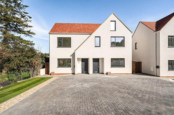 4 Bedroom Semi Detached House For Sale In Hartley Old Road, Purley, CR8