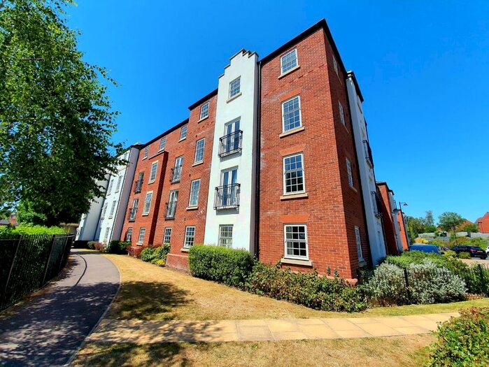 2 Bedroom Flat To Rent In Duckery Wood Walk, Great Barr, Birmingham, B43