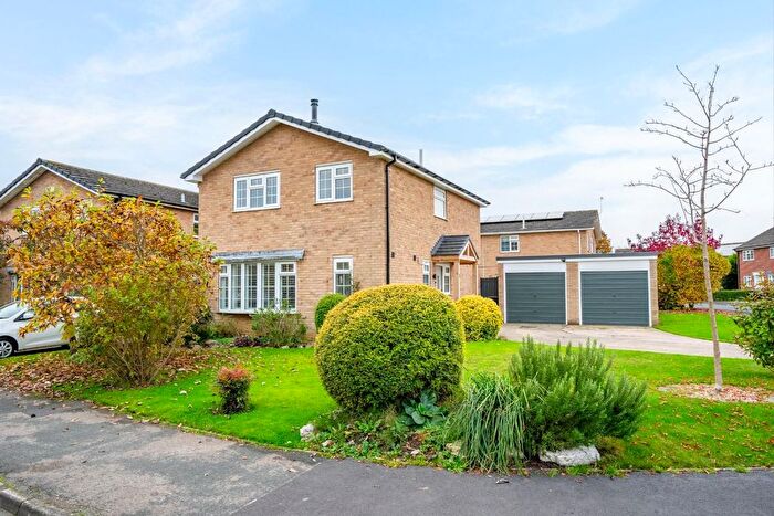 4 Bedroom Detached House For Sale In Coneycroft, Dunnington, York, YO19