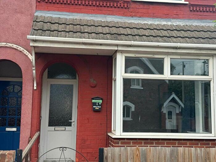 3 Bedroom End Of Terrace House To Rent In Abbey Road, Grimsby, DN32