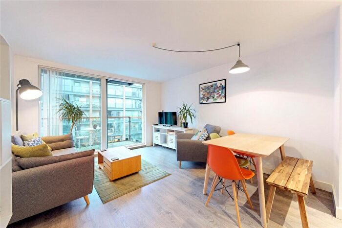 2 Bedroom Apartment To Rent In Orsman Road, Hoxton, London, N1