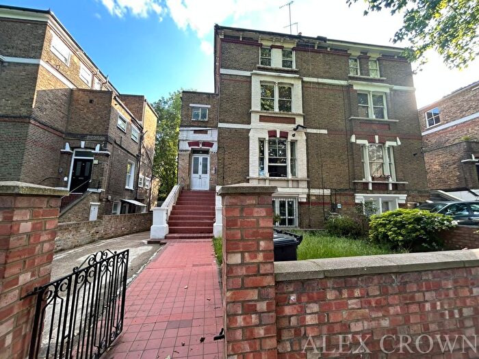 3 Bedroom Flat To Rent In Hillmarton Road, Caledonian Road, N7
