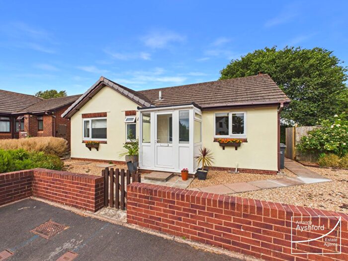 2 Bedroom Detached Bungalow For Sale In Steed Close, Hookhills, Paignton, TQ4
