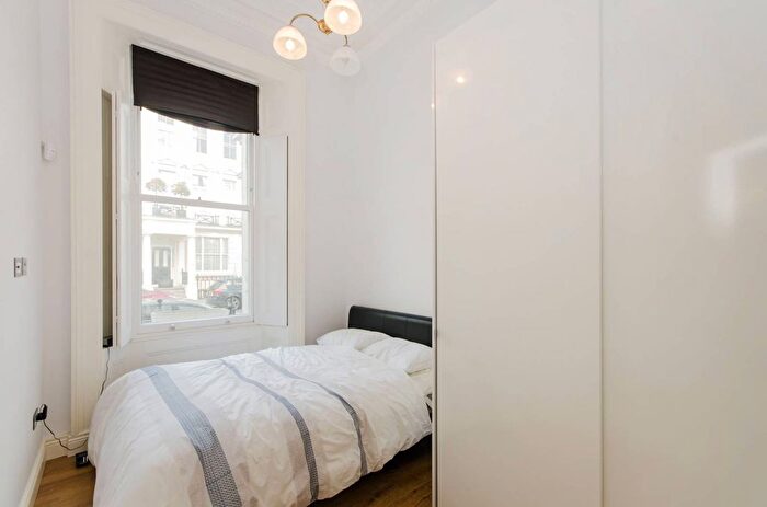 1 Bedroom Flat To Rent In Lexham Gardens, Kensington, London, W8