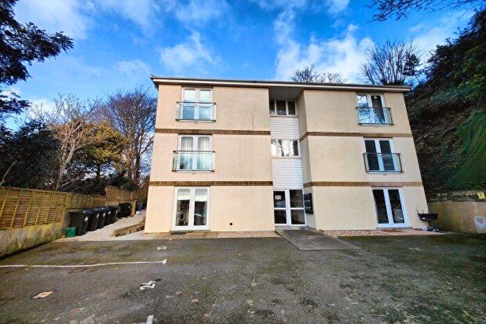 1 Bedroom Flat To Rent In Flora Gardens, Helston, TR13