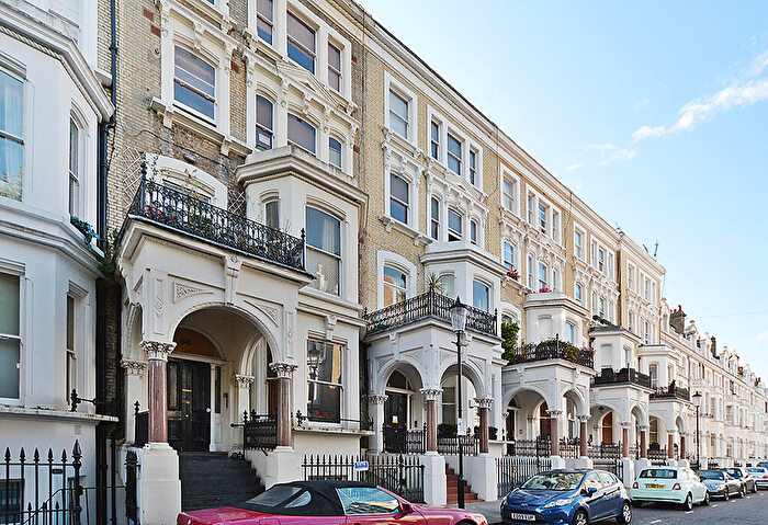 2 Bedroom Apartment To Rent In Redcliffe Square, SW10