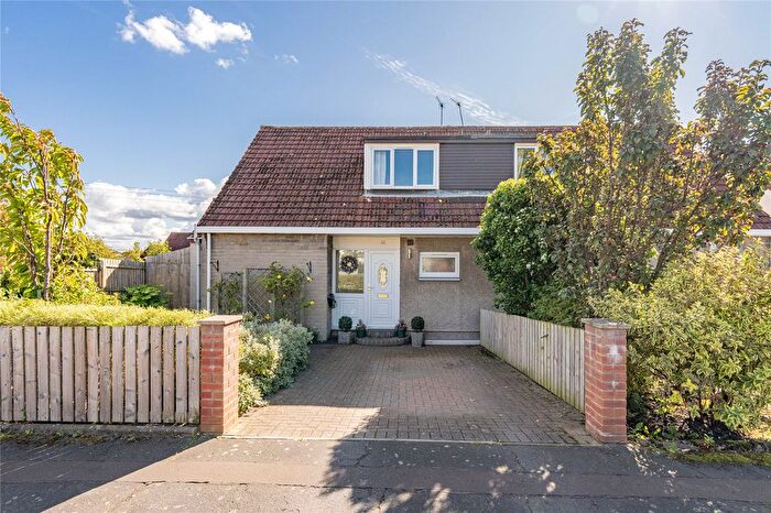 3 Bedroom Semi-Detached House For Sale In Stoneybank Grove, Musselburgh, East Lothian, EH21