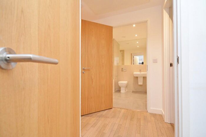 1 Bedroom Flat To Rent In Flat Kiln House, St. Thomas Street, Bristol, BS1