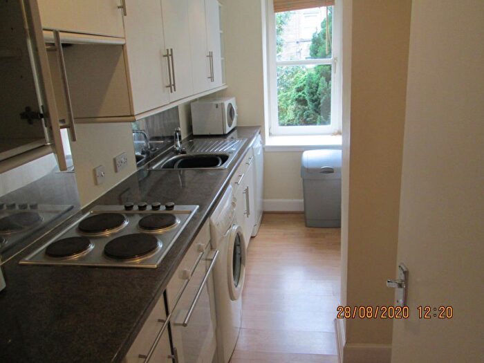 2 Bedroom Flat To Rent In Baldovan Terrace, Dundee, DD4