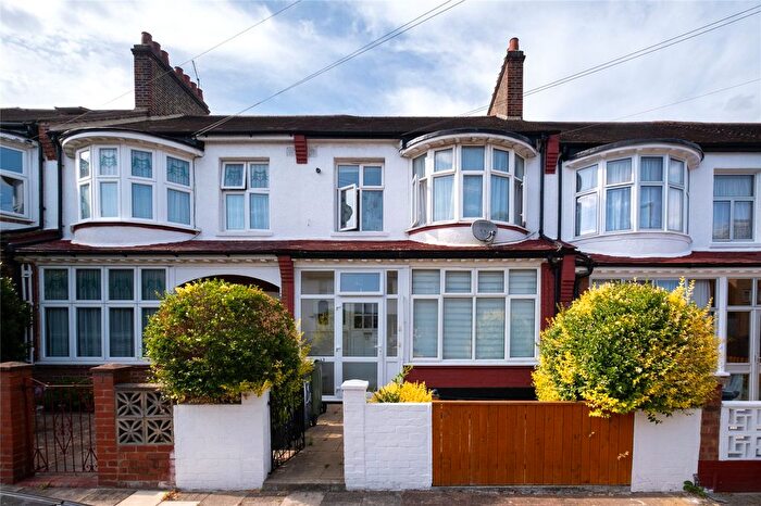 1 Bedroom Flat To Rent In Trelawn Road, London, SW2