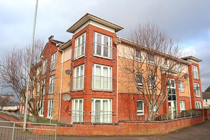 2 Bedroom Flat For Sale In Whinny Burn Court, Motherwell, North Lanarkshire, ML1