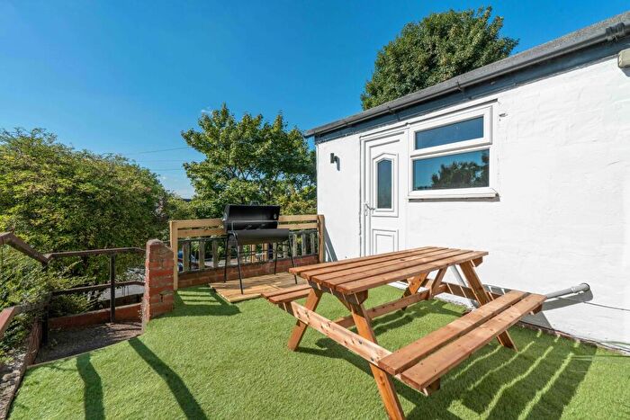 3 Bedroom Terraced House To Rent In Victoria Terrace, Lincoln, LN1