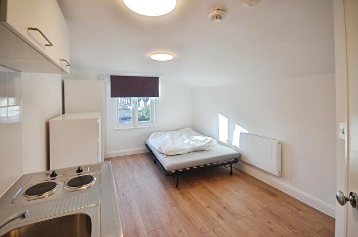 Studio To Rent In Brownhill Road, London, SE6