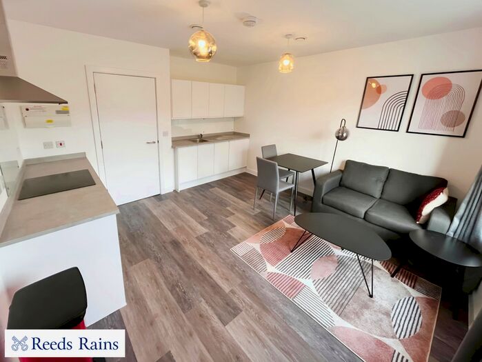 1 Bedroom Flat To Rent In Marsh Parade, Newcastle, Staffordshire, ST5