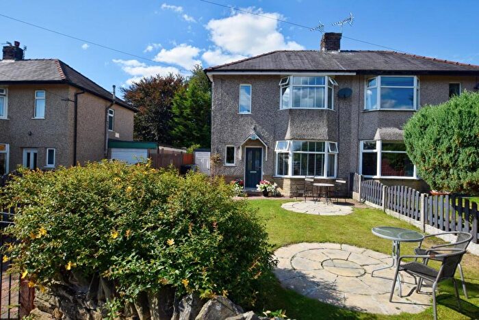 2 Bedroom Semi-Detached House For Sale In Grange Avenue, Barrowford, BB9