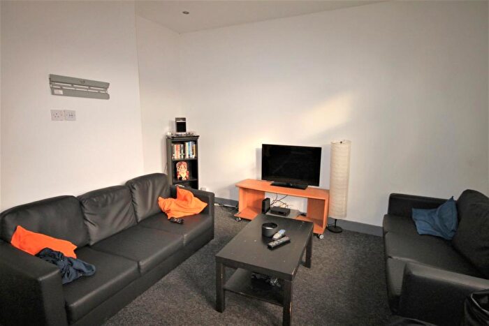 4 Bedroom Apartment To Rent In Purchese Street, London, NW1