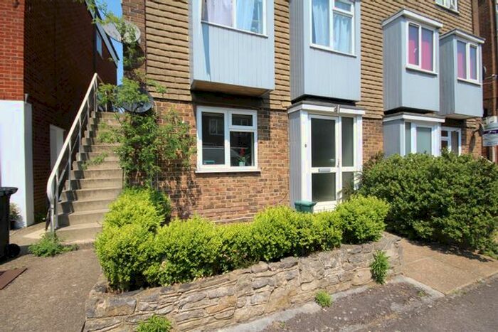 2 Bedroom Maisonette To Rent In Drummond Road, Guildford, GU1