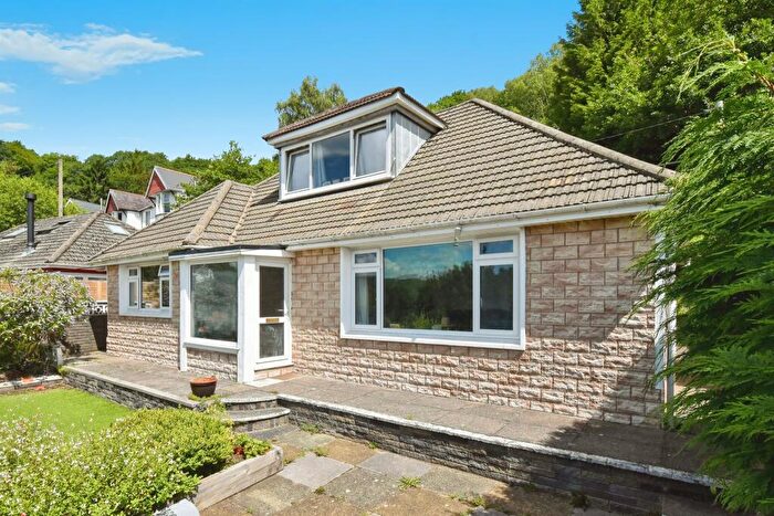 3 Bedroom Detached Bungalow For Sale In Park Lane, Treharris, CF46