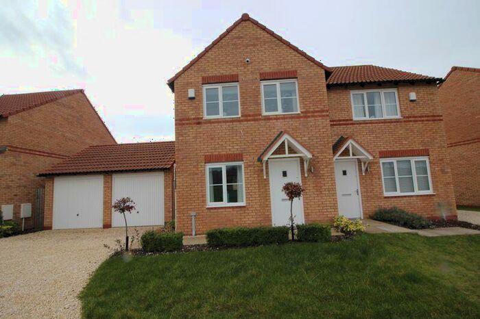 3 Bedroom Semi-Detached House To Rent In Riverdale Road, New Ollereton, NG22