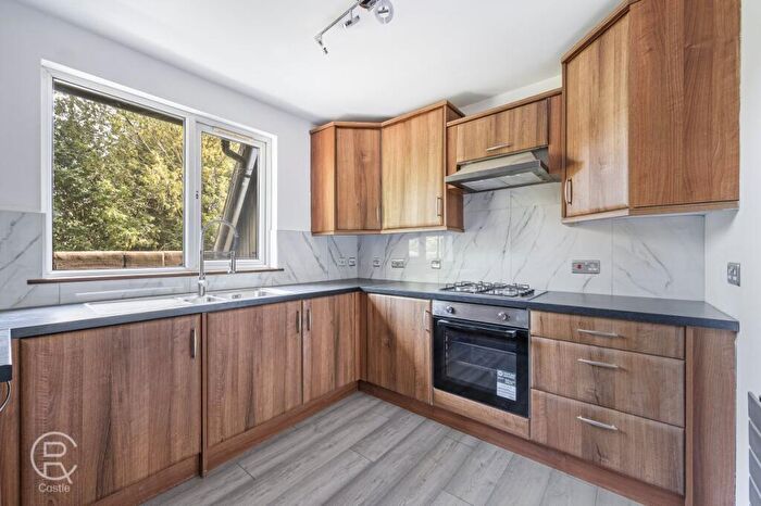 2 Bedroom Flat To Rent In Abbeyfields Close, NW10