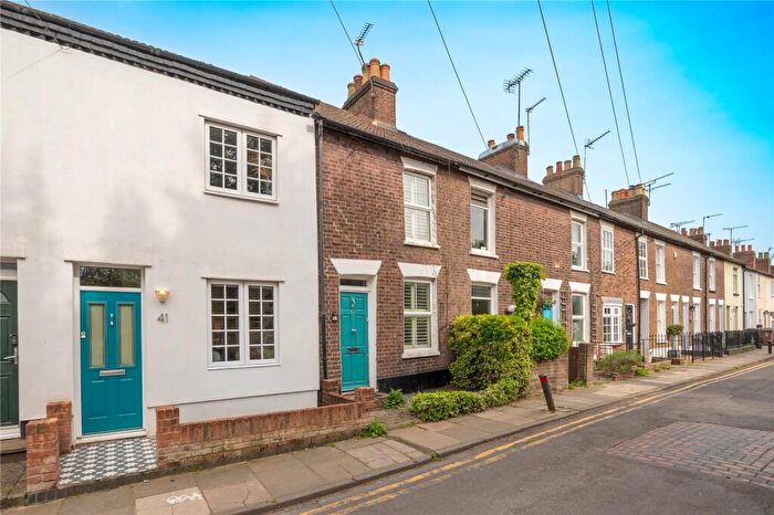 2 Bedroom Terraced House For Sale In Church Street, St. Albans, Hertfordshire, AL3