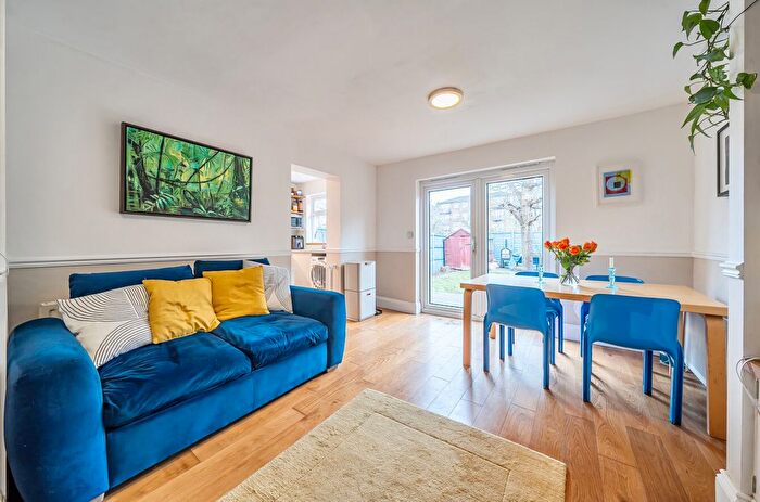 2 Bedroom Flat For Sale In Eastdown Park, London, SE13